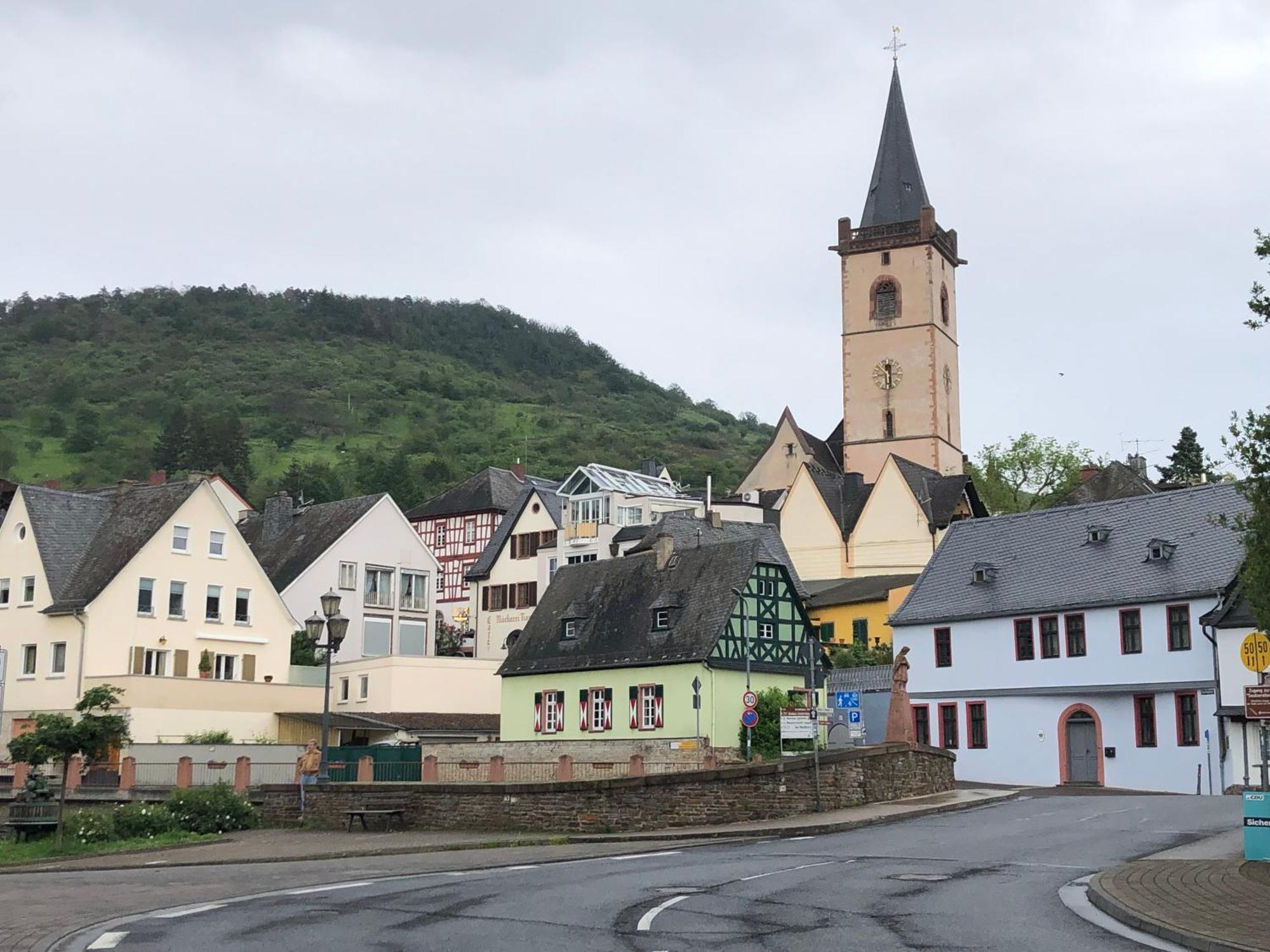Rheinliebe Bistro Und Pension Lorch am Rhein Ngoại thất bức ảnh